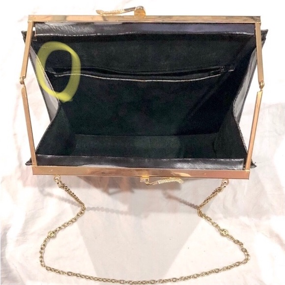 🛍VINTAGE black leather kiss lock chain clutch/purse size 9x7 great condition - Picture 14 of 15